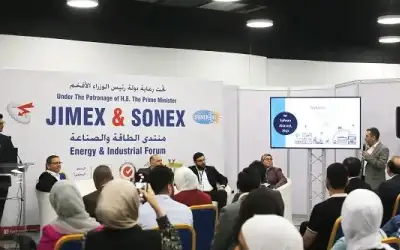 مندوبا عن رئيس الوزراء وزير الأشغال