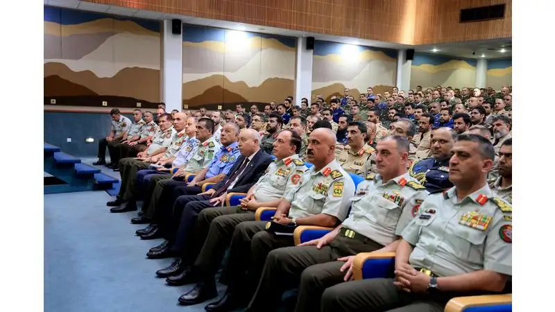 مندوبا عن الملك.. رئيس هيئة الأركان
