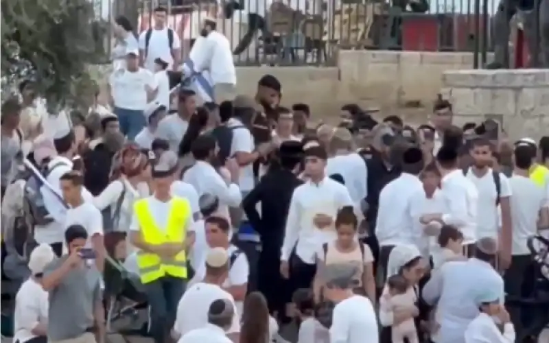 بن غفير وآلاف المستوطنين يقتحمون منطقة