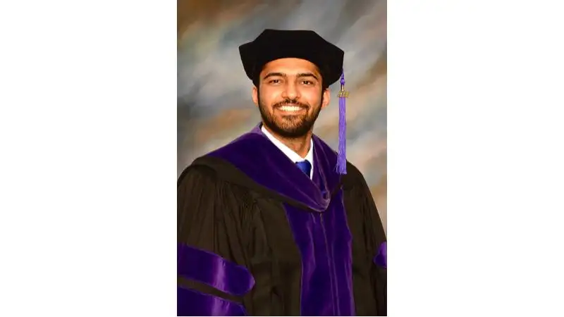 الدكتور جواد.. مبارك الدكتوراة في القانون