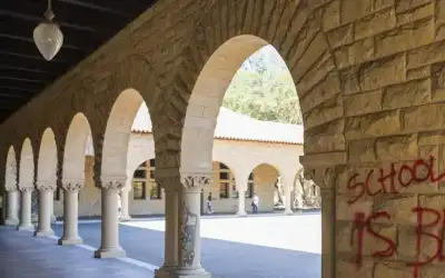 اعتقال طلاب بجامعة ستانفورد بعد اعتصام