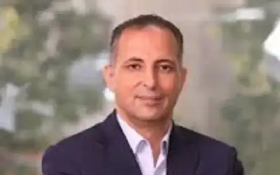 موظف في اتحاد الكرة يعتدي على