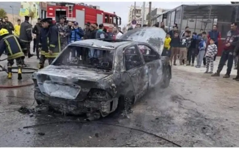 احتراق 3 مركبات إثر حريق أعشاب