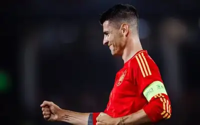موراتا يدخل السجل الذهبي لـلاروخا