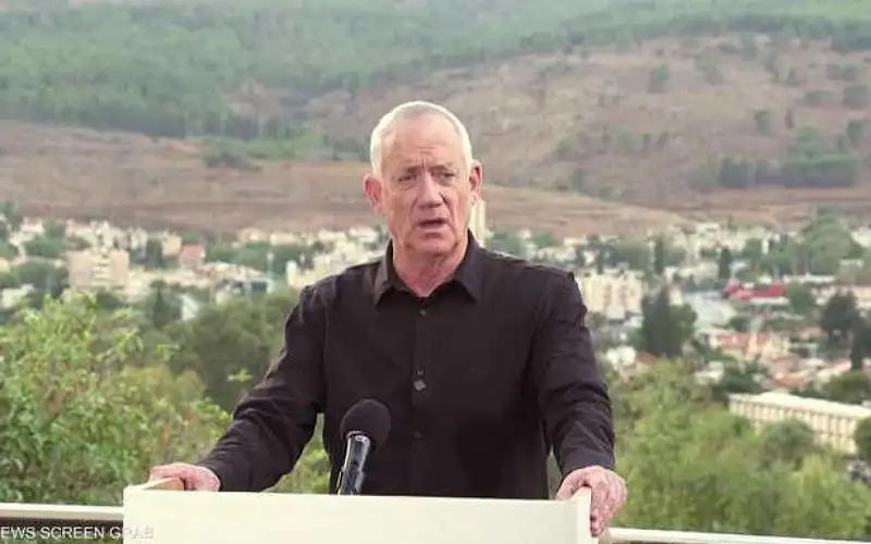 إعلام عبري: غانتس سيعلن استقالته من