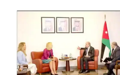 الصفدي يلتقي عددا من وزراء الخارجية