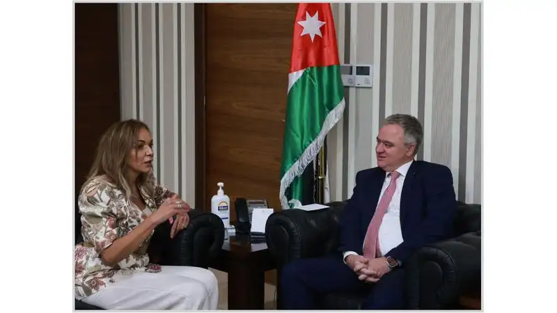 وزير الشباب يلتقي نظيرته الأسترالية