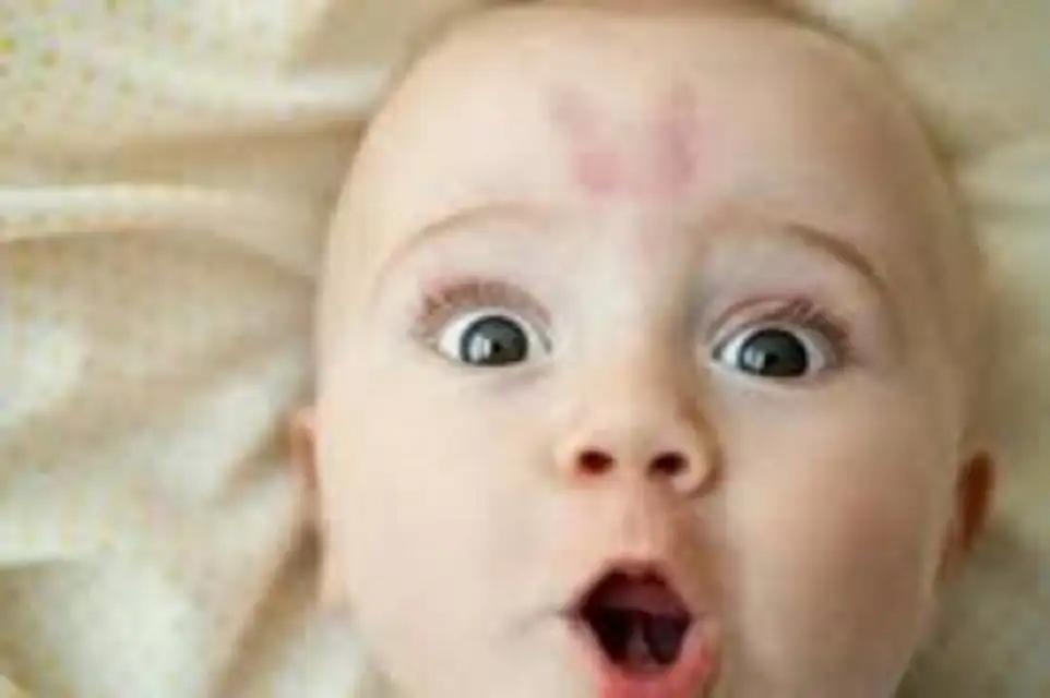 ما هي قبلة الملائكة على وجه