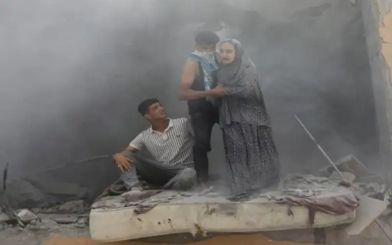 قصف إسرائيلي على غزة وتصاعد التوتر