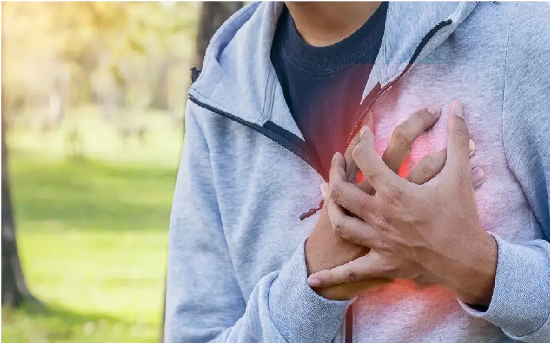5 أعراض للنوبة القلبية الصامتة يجب