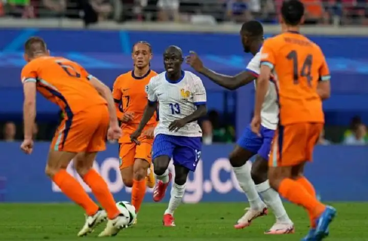 التعادل السلبي يحسم قمة فرنسا وهولندا