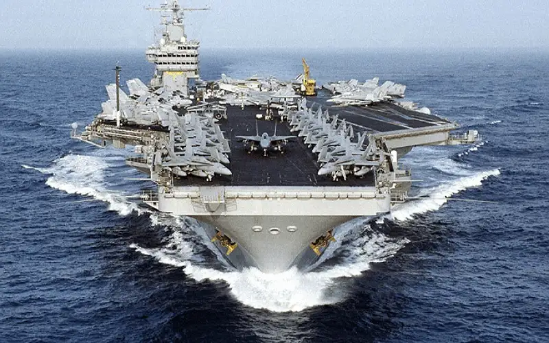 مسؤول أميركي: مزاعم الحوثيين باستهداف حاملة