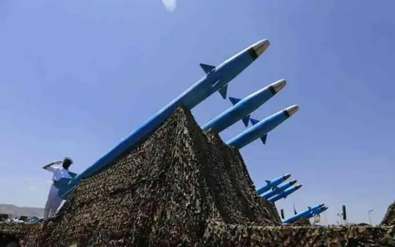 الحوثيون: أصبنا سفينة في بحر العرب