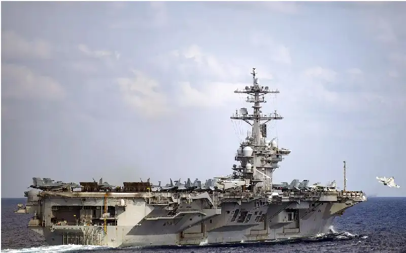 حاملة طائرات أمريكية تصل سيئول في