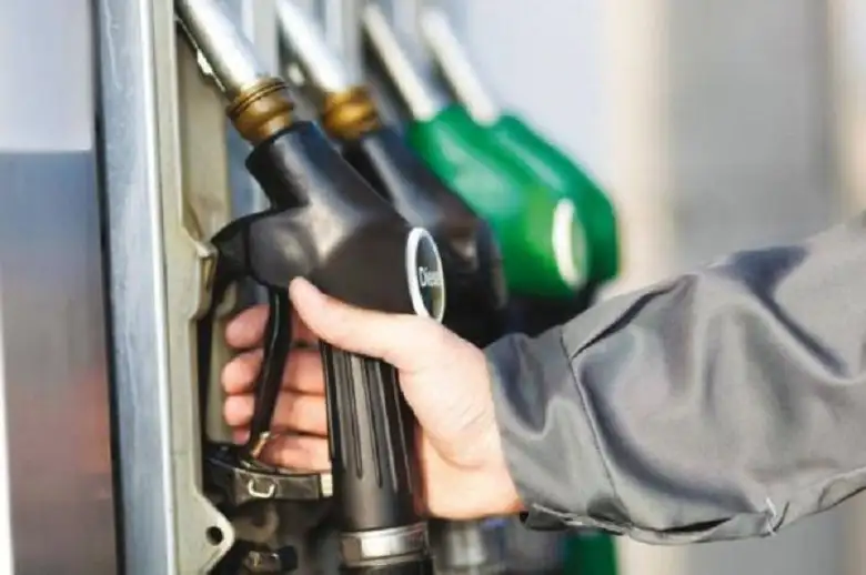 ترجيح انخفاض أسعار البنزين بنوعيه 15