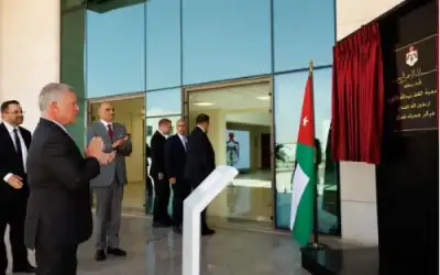 الملك يفتتح مركز جمرك عمان الجديد
