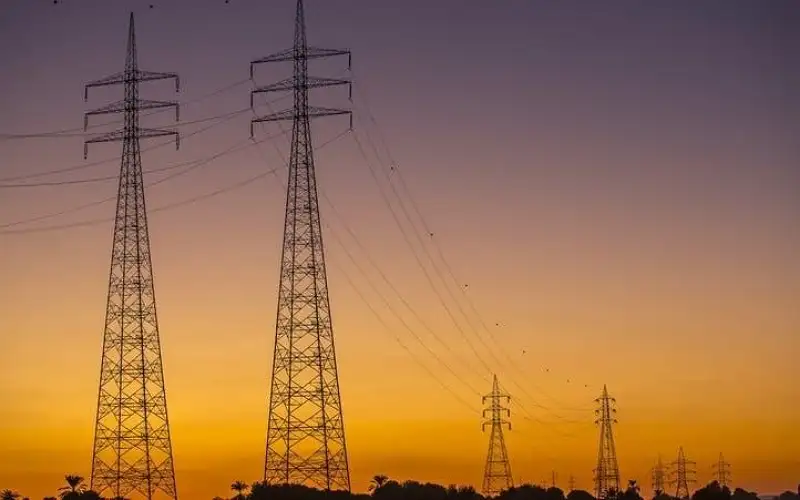 مصر تزيد مدة قطع الكهرباء يوميا