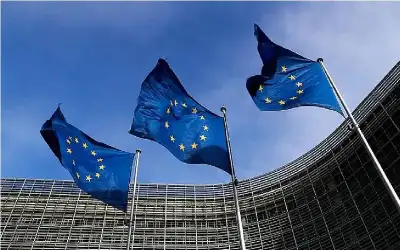 أوروبا تبحث الرسوم على مركبات الكهرباء