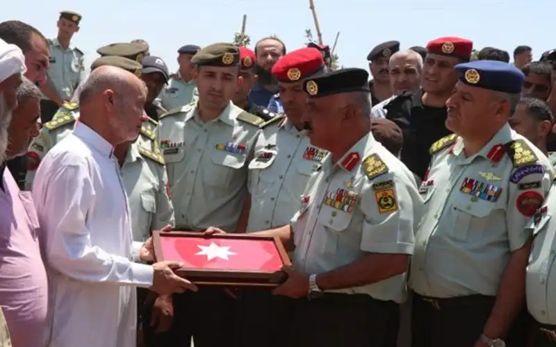 القوات المسلحة تشيع الشهيدين الرقيب العرام