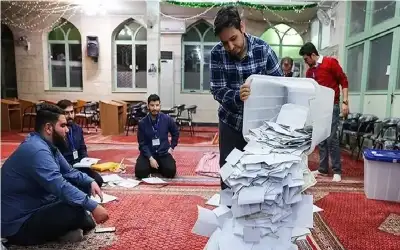خامنئي يطالب الشعب المشاركة في الانتخابات