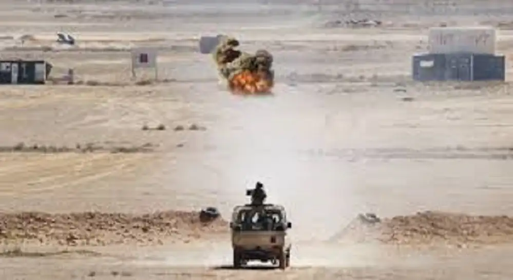 القوات المسلحة: مقتل مهرب وإصابة آخرين