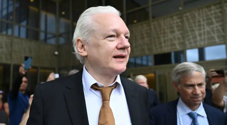 القضاء الأميركي يعلن مؤسس ويكيليكس رجلا