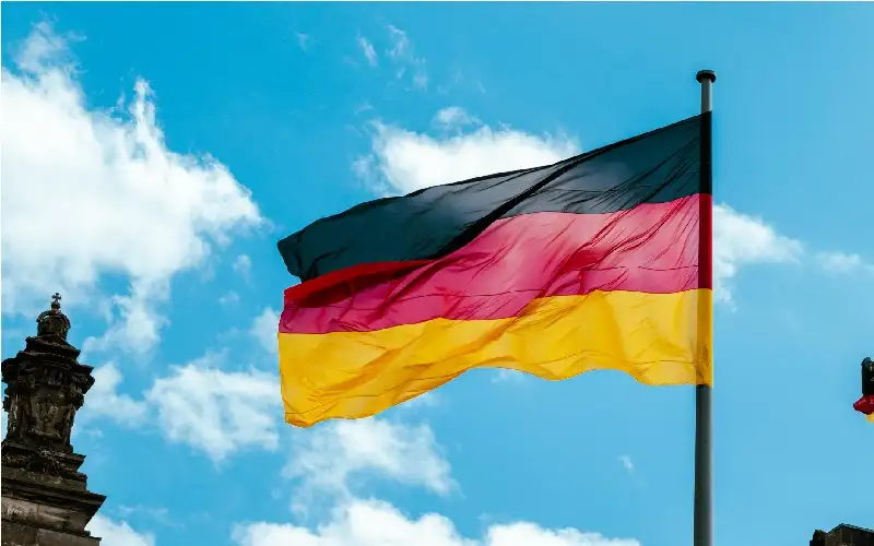 بسبب سود عيون اسرائيل.. قانون جديد