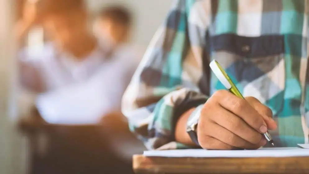 148968 من طلبة التوجيهي يتقدمون اليوم