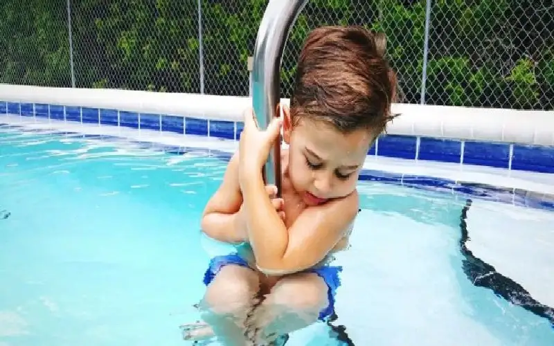 فوبيا الماء عند الأطفال: كيف أحبب