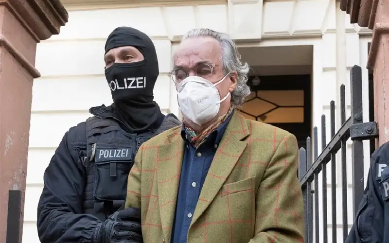 دراما في المحكمة.. أمير ألماني يتهم