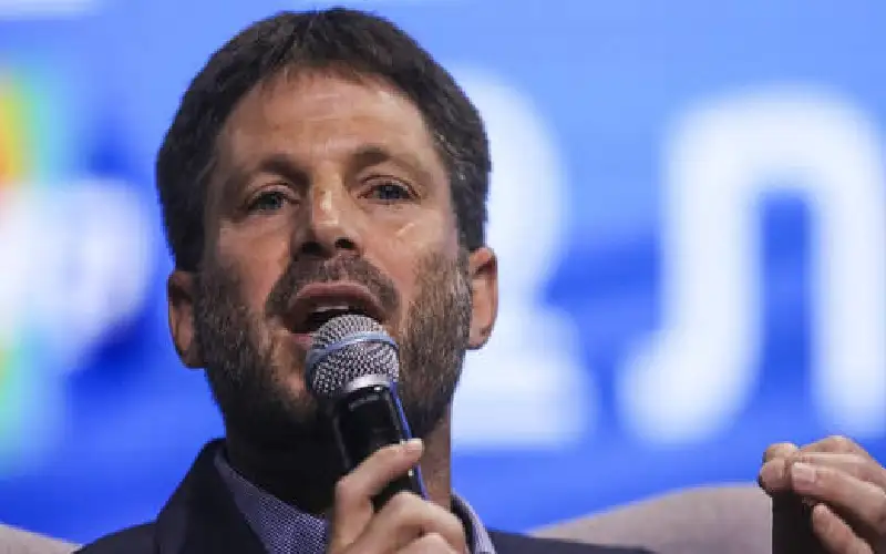 سموتريتش: لا أستخف بالثمن.. لكن لا