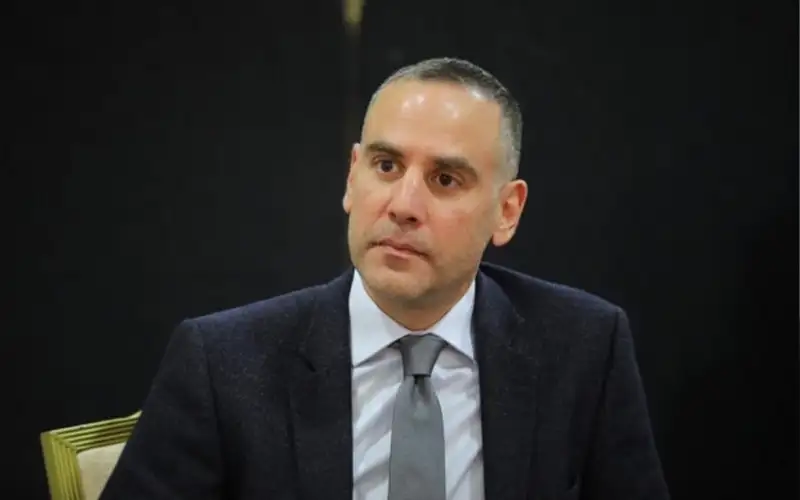 الساكت: ربط تعرفة الكهرباء بالزمن يتناقض