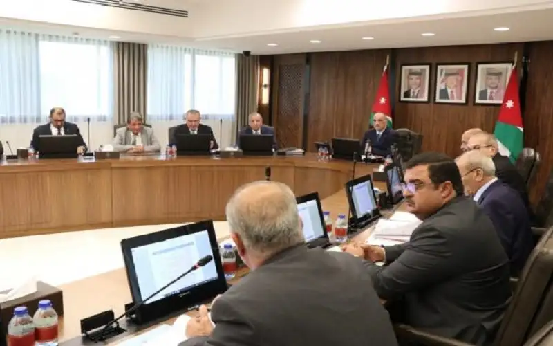 نظام يمكن الجامعات الخاصة من إنشاء