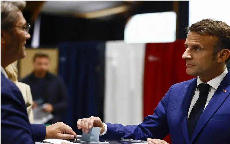 ماكرون يدعو إلى تشكيل ائتلاف ضد