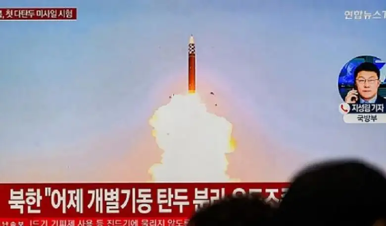 كوريا الشمالية تطلق صاروخين بالستيين