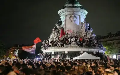 اليمين الفرنسي يتصدر بفارق كبير نتائج
