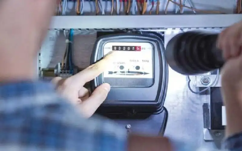 بدء تطبيق التعرفة الكهربائية المرتبطة بالزمن