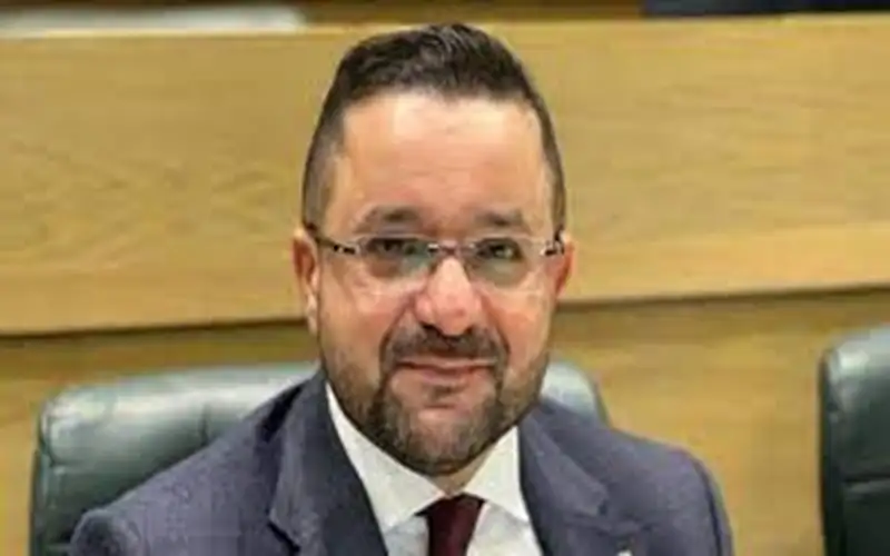 إرادة ملكية بالإنعام على الوزير العسعس