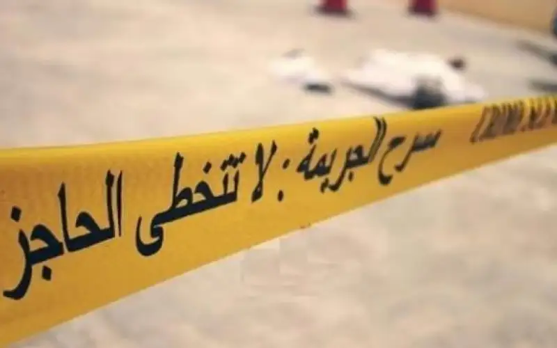 شاب يقتل والدته الستينية طعنا في