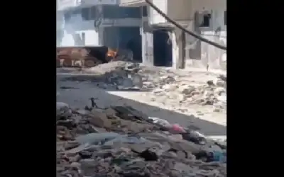 شاهد ناقلة جند تركتها قوات الاحتلال