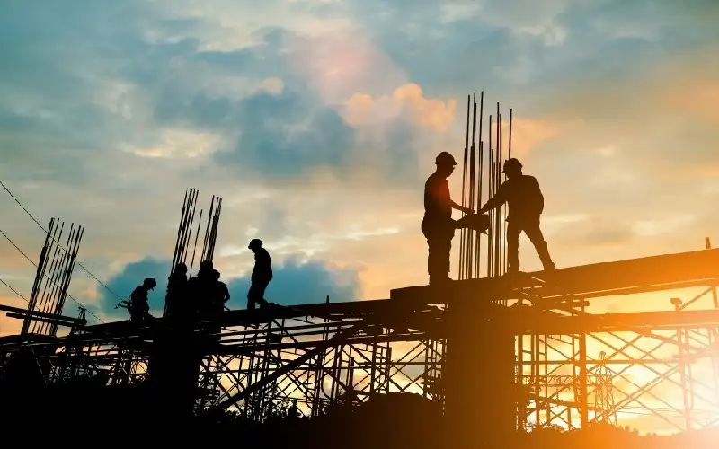 وزارة العمل: بلاغات العطل الرسمية تشمل