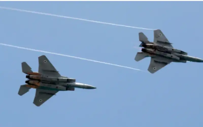 مقاتلات إسرائيلية تحلق فوق بيروت على