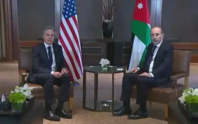 الصفدي يؤكد لنظيره الأميركي ضرورة بذل