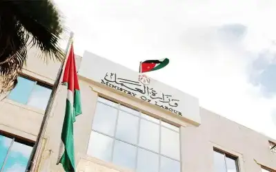 شهادات مزاولة مهنية لاصحاب الخبرات بشرط