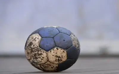 منتخب الأشبال لكرة اليد يخسر أمام