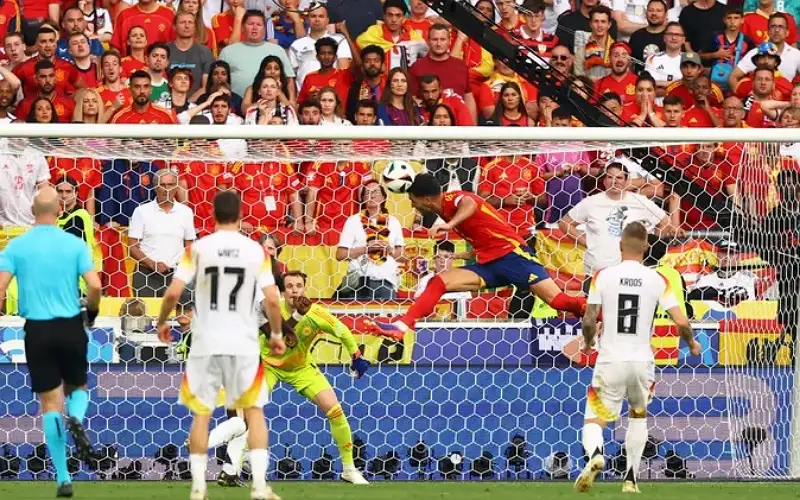 إسبانيا تخطف فوزا قاتلا من ألمانيا