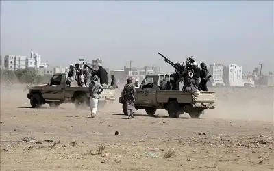 الحوثي: غارة أمريكية بريطانية تستهدف جزيرة
