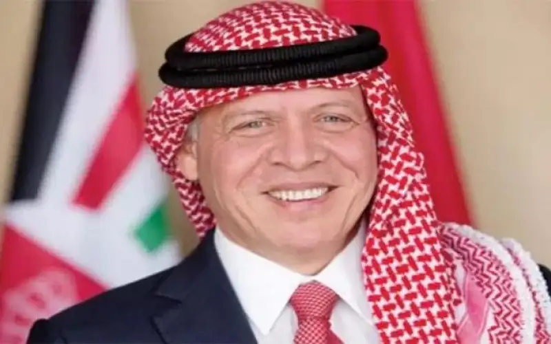الملك يهنئ الأمتين العربية والإسلامية بالعام