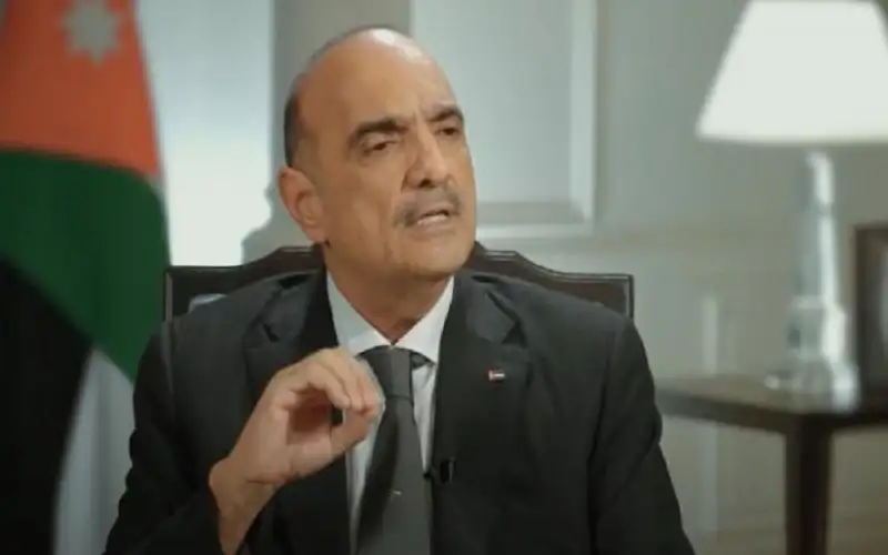 الخصاونة مهنئا: عام خير وبركة