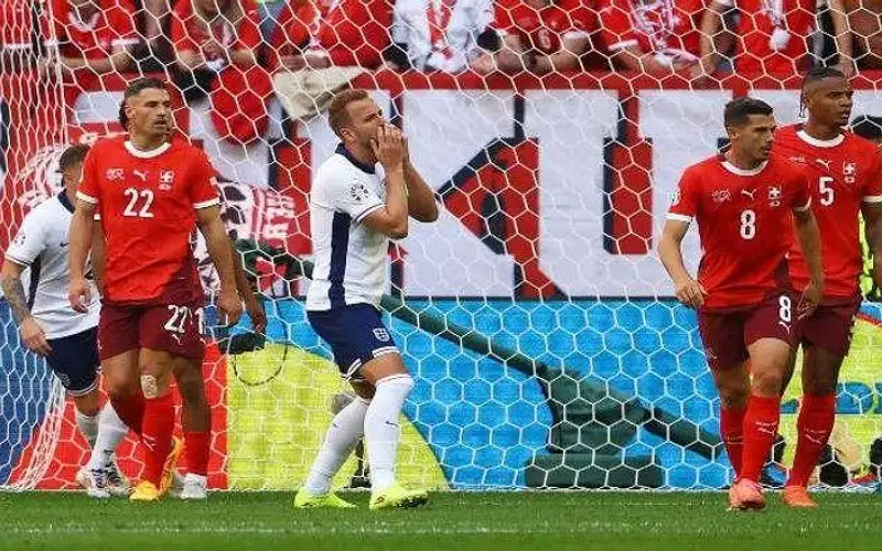 منتخب إنجلترا يتأهل إلى نصف نهائي